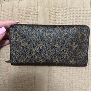 AUTHENTIC LOUIS VUITTON Women’s Wallet - Monogram Print Leather - Brown Leather